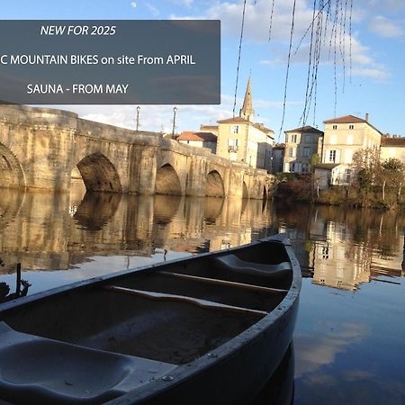 Pont Vieux Chambres Et Gites Confolens Luaran gambar