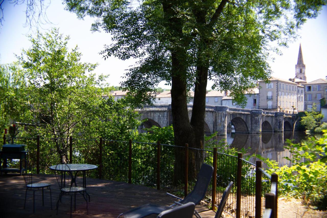 Pont Vieux Chambres Et Gites Confolens Luaran gambar